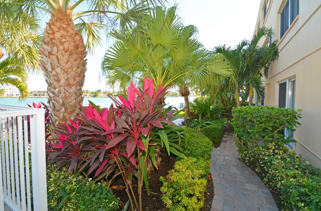 Westwinds Waterfront Resort St. Pete Beach Dış mekan fotoğraf