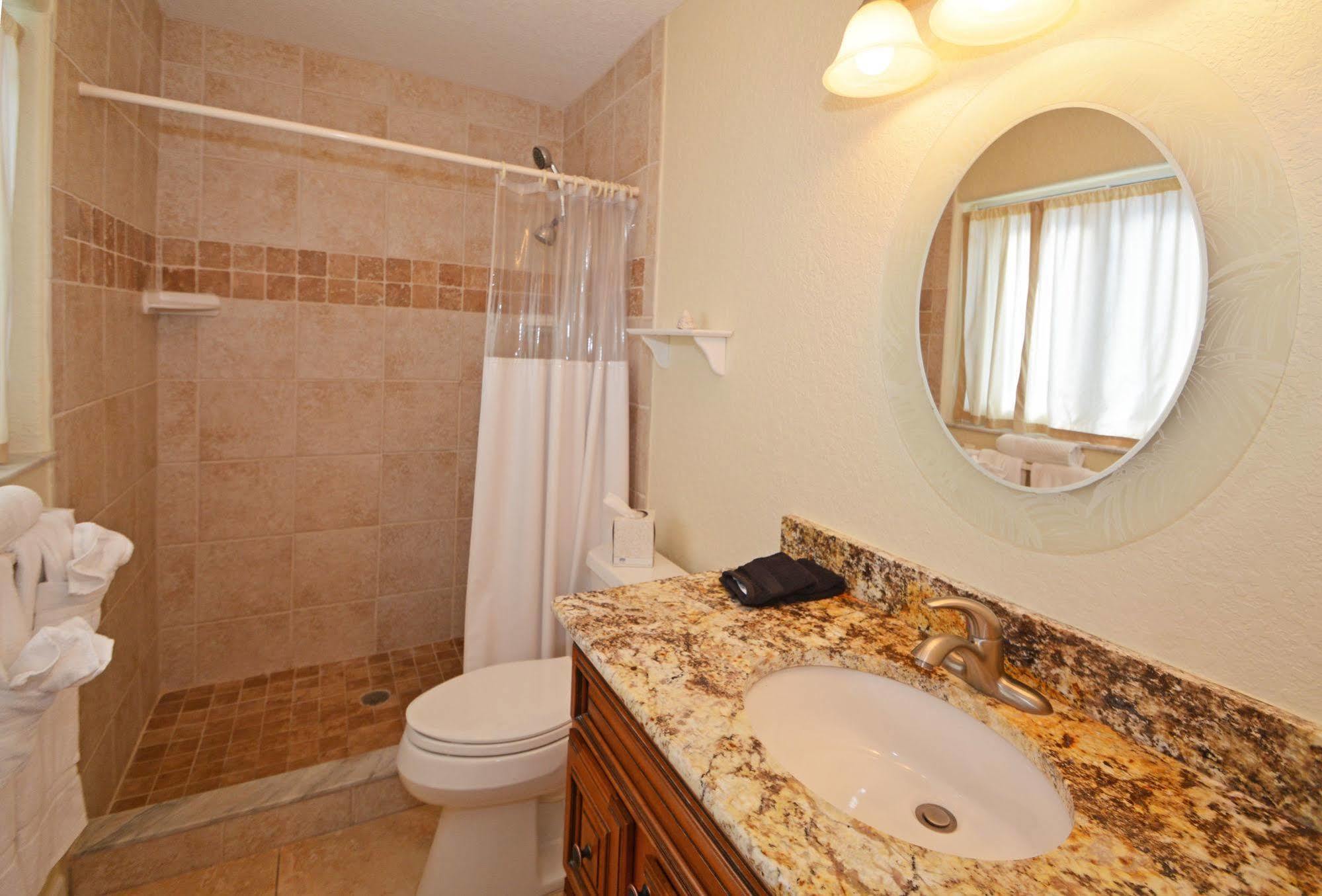 Westwinds Waterfront Resort St. Pete Beach Dış mekan fotoğraf