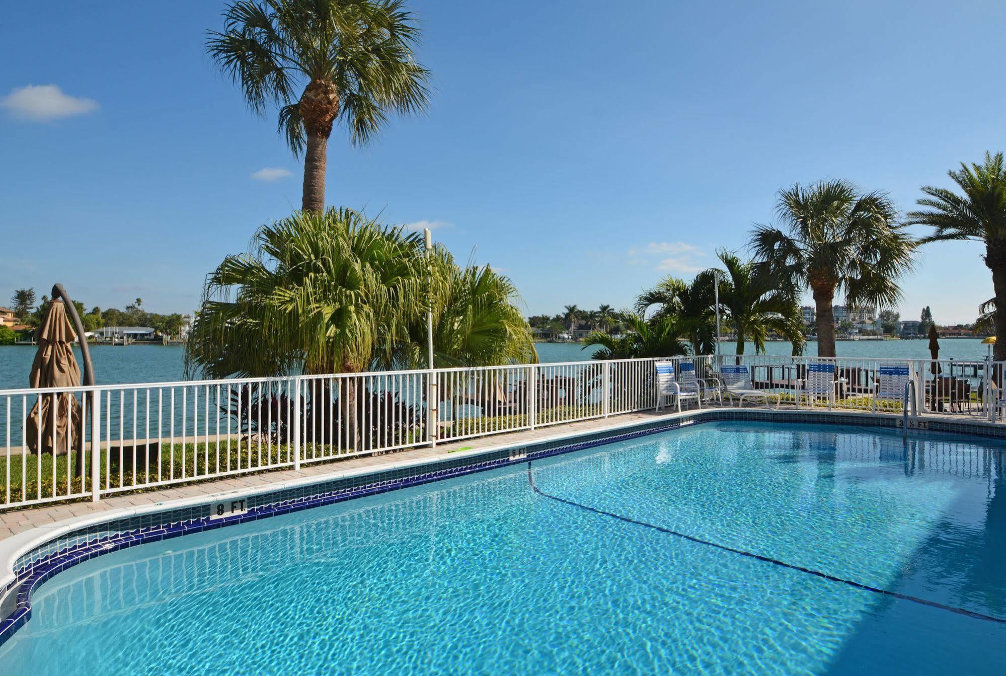 Westwinds Waterfront Resort St. Pete Beach Dış mekan fotoğraf